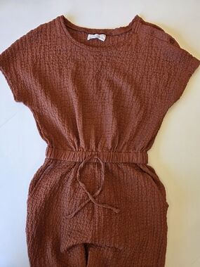Evsie Kids Rust Brown Textured One-Piece Romper SZ 11/12